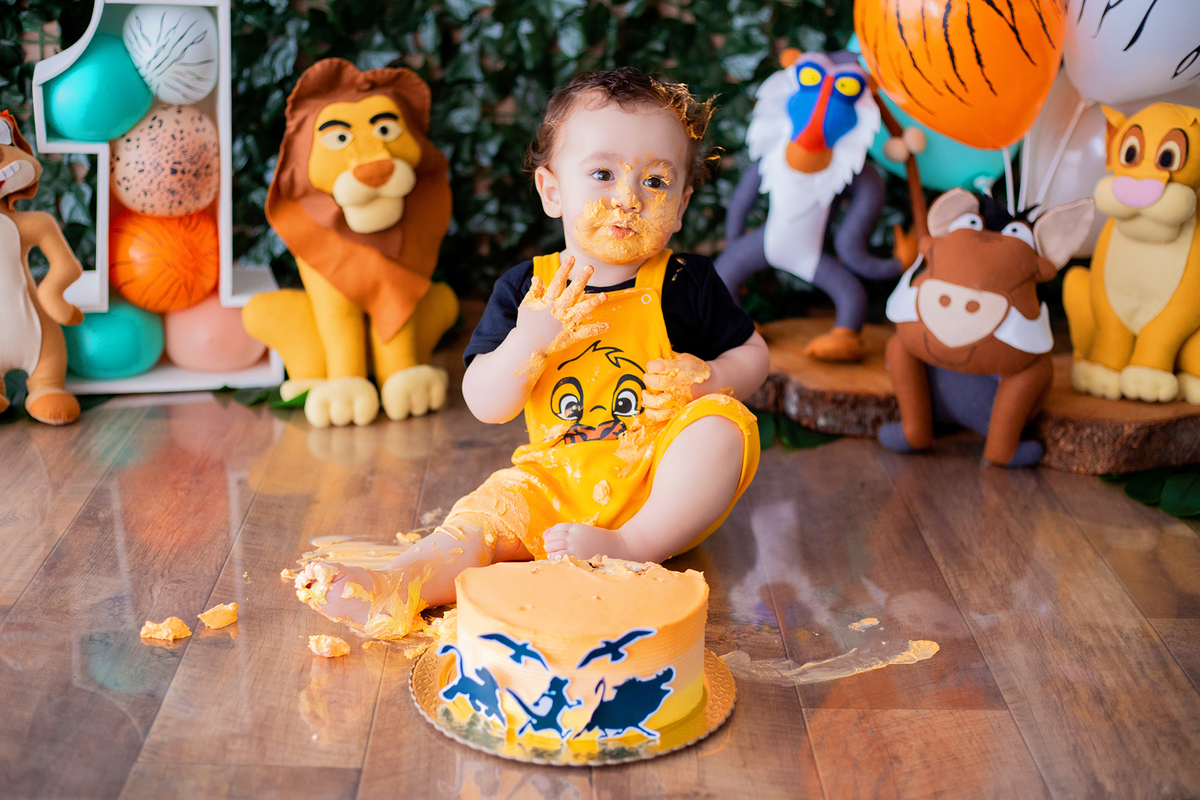 acompanhamento mensal de bebe caxias do sul figurino cenario tematico  personagem foto infantil serra gaucha fotografia familia mundo azul rosa ensaio fotografico crianca newborn baby menino menina smash the cake esmague o bolo banheira urso circoacompanh