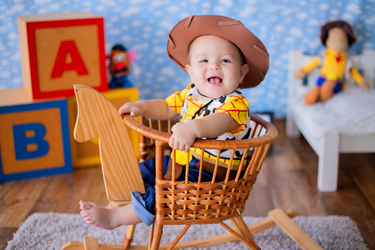 acompanhamento mensal de bebe caxias do sul figurino cenario tematico  personagem foto infantil serra gaucha fotografia familia mundo azul rosa ensaio fotografico crianca newborn baby menino menina smash the cake esmague o bolo banheira urso circoacompanh