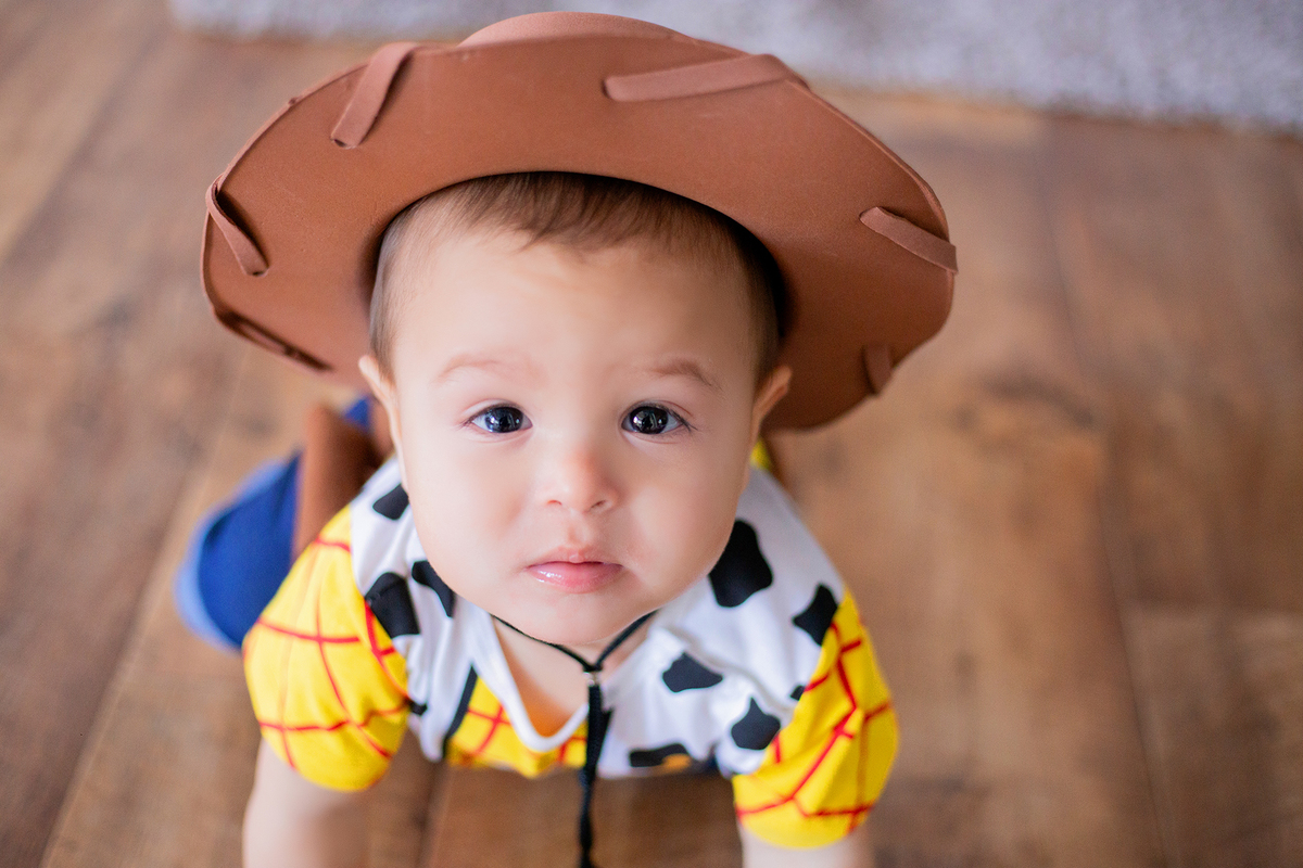 acompanhamento mensal de bebe caxias do sul figurino cenario tematico  personagem foto infantil serra gaucha fotografia familia mundo azul rosa ensaio fotografico crianca newborn baby menino menina smash the cake esmague o bolo banheira urso circoacompanh