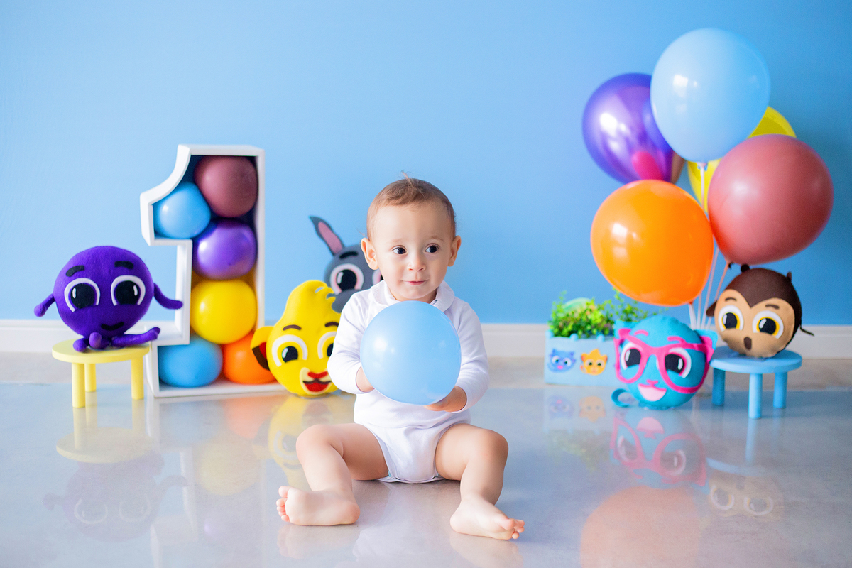 acompanhamento mensal de bebe caxias do sul figurino cenario tematico  personagem foto infantil serra gaucha fotografia familia mundo azul rosa ensaio fotografico crianca newborn baby menino menina smash the cake esmague o bolo banheira urso circo