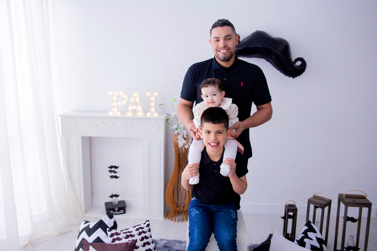 acompanhamento mensal de bebe caxias do sul figurino cenario tematico  personagem foto infantil serra gaucha fotografia familia mundo azul rosa ensaio fotografico crianca newborn baby menino menina smash the cake esmague o bolo banheira urso circo