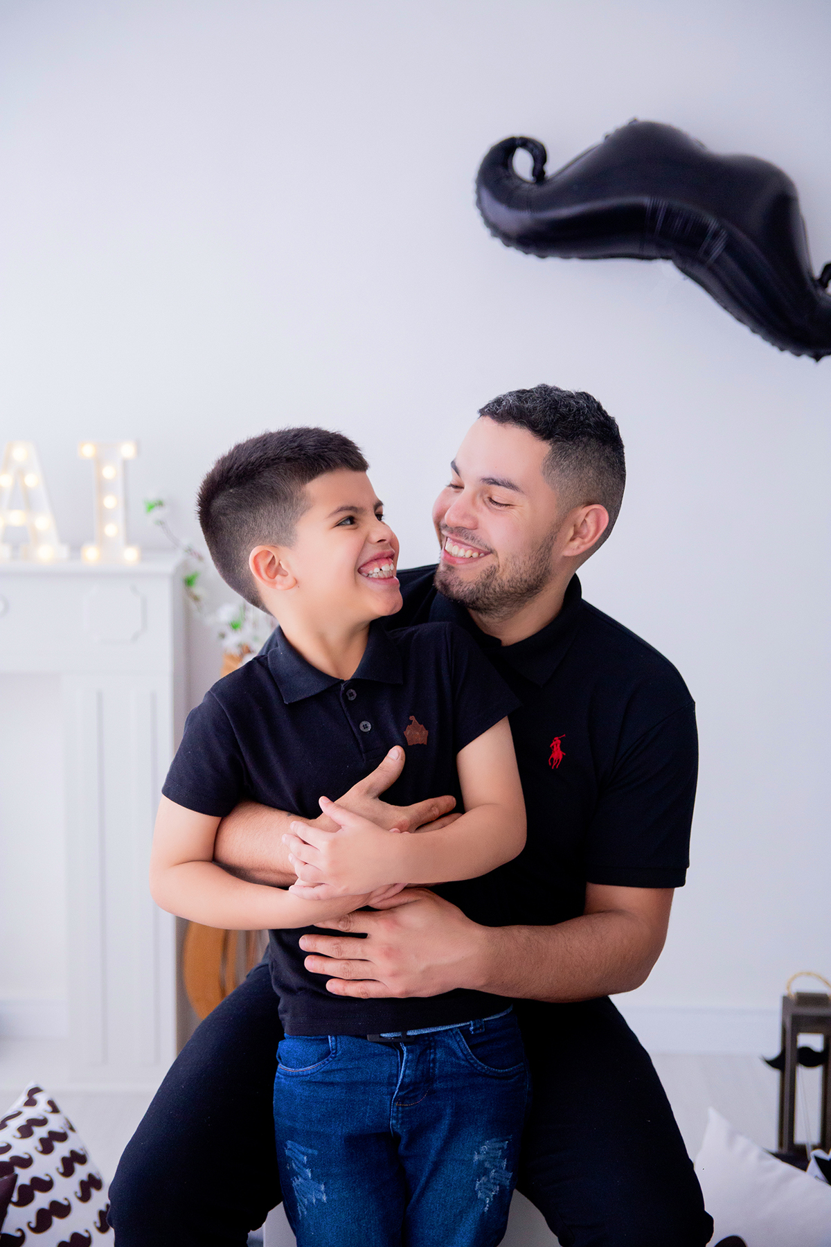 acompanhamento mensal de bebe caxias do sul figurino cenario tematico  personagem foto infantil serra gaucha fotografia familia mundo azul rosa ensaio fotografico crianca newborn baby menino menina smash the cake esmague o bolo banheira urso circo