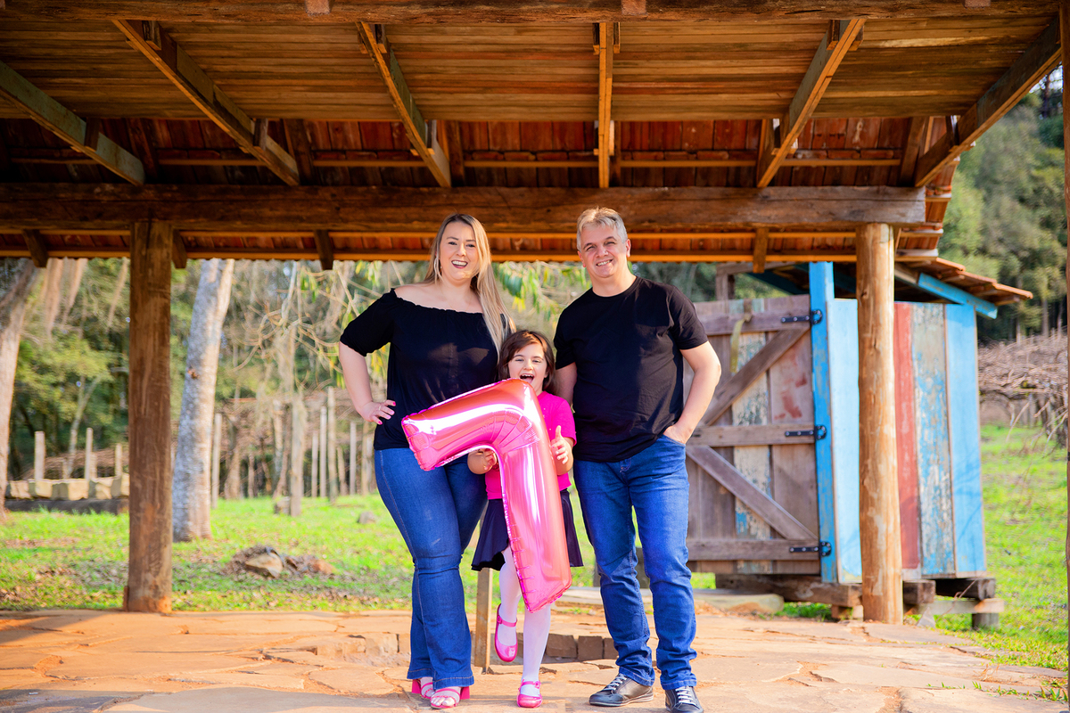 acompanhamento mensal de bebe caxias do sul figurino cenario tematico  personagem foto infantil serra gaucha fotografia familia mundo azul rosa ensaio fotografico crianca newborn baby menino menina smash the cake esmague o bolo banheira urso circo