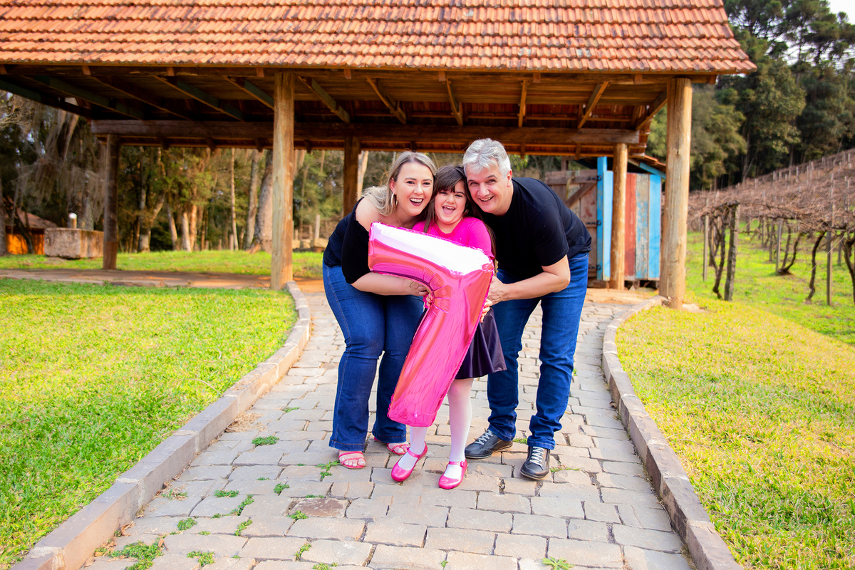 acompanhamento mensal de bebe caxias do sul figurino cenario tematico  personagem foto infantil serra gaucha fotografia familia mundo azul rosa ensaio fotografico crianca newborn baby menino menina smash the cake esmague o bolo banheira urso circo