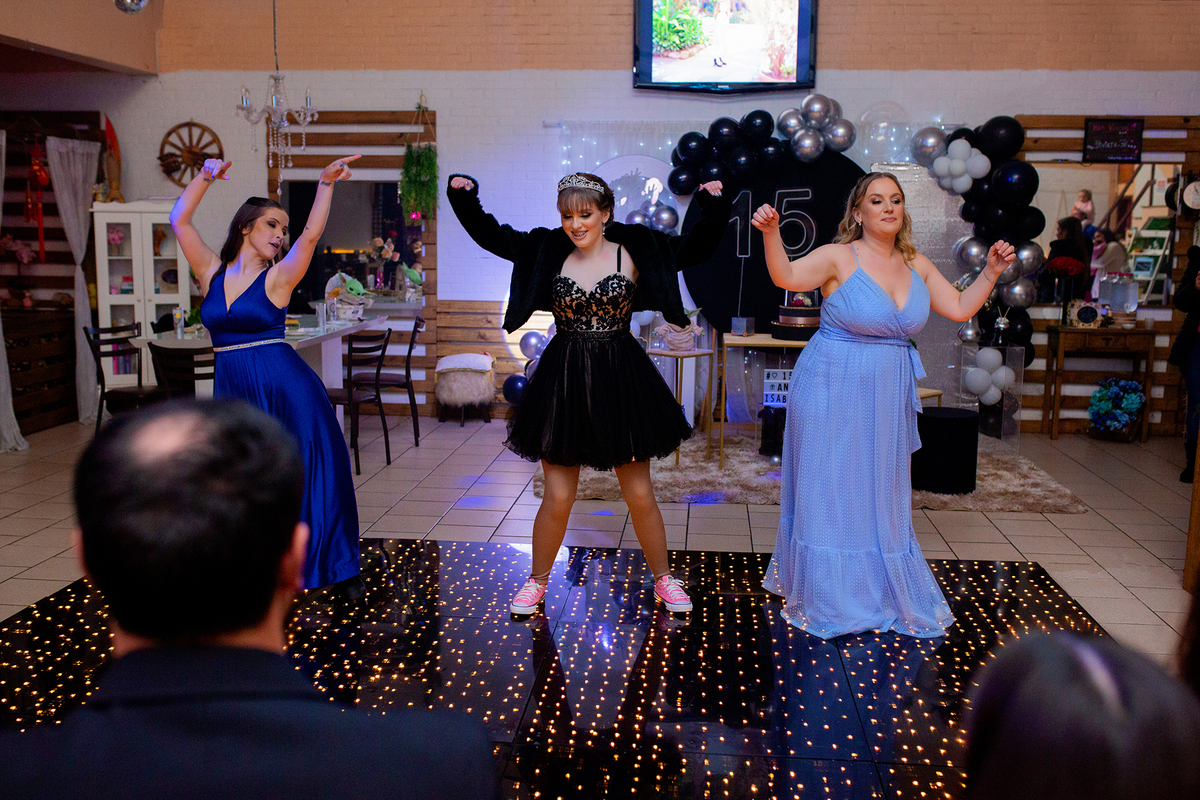 acompanhamento mensal de bebe caxias do sul figurino cenario tematico  personagem foto infantil serra gaucha fotografia familia mundo azul rosa ensaio fotografico crianca newborn baby menino menina smash the cake esmague o bolo banheira urso circo