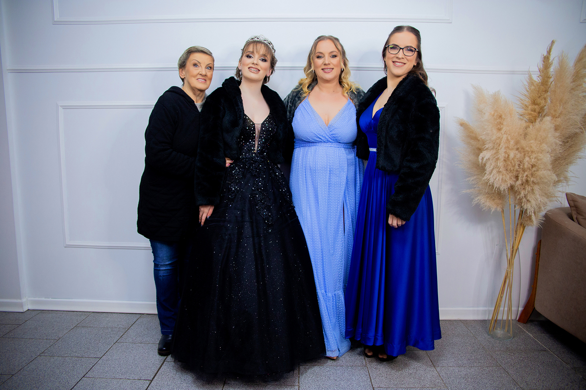 acompanhamento mensal de bebe caxias do sul figurino cenario tematico  personagem foto infantil serra gaucha fotografia familia mundo azul rosa ensaio fotografico crianca newborn baby menino menina smash the cake esmague o bolo banheira urso circo