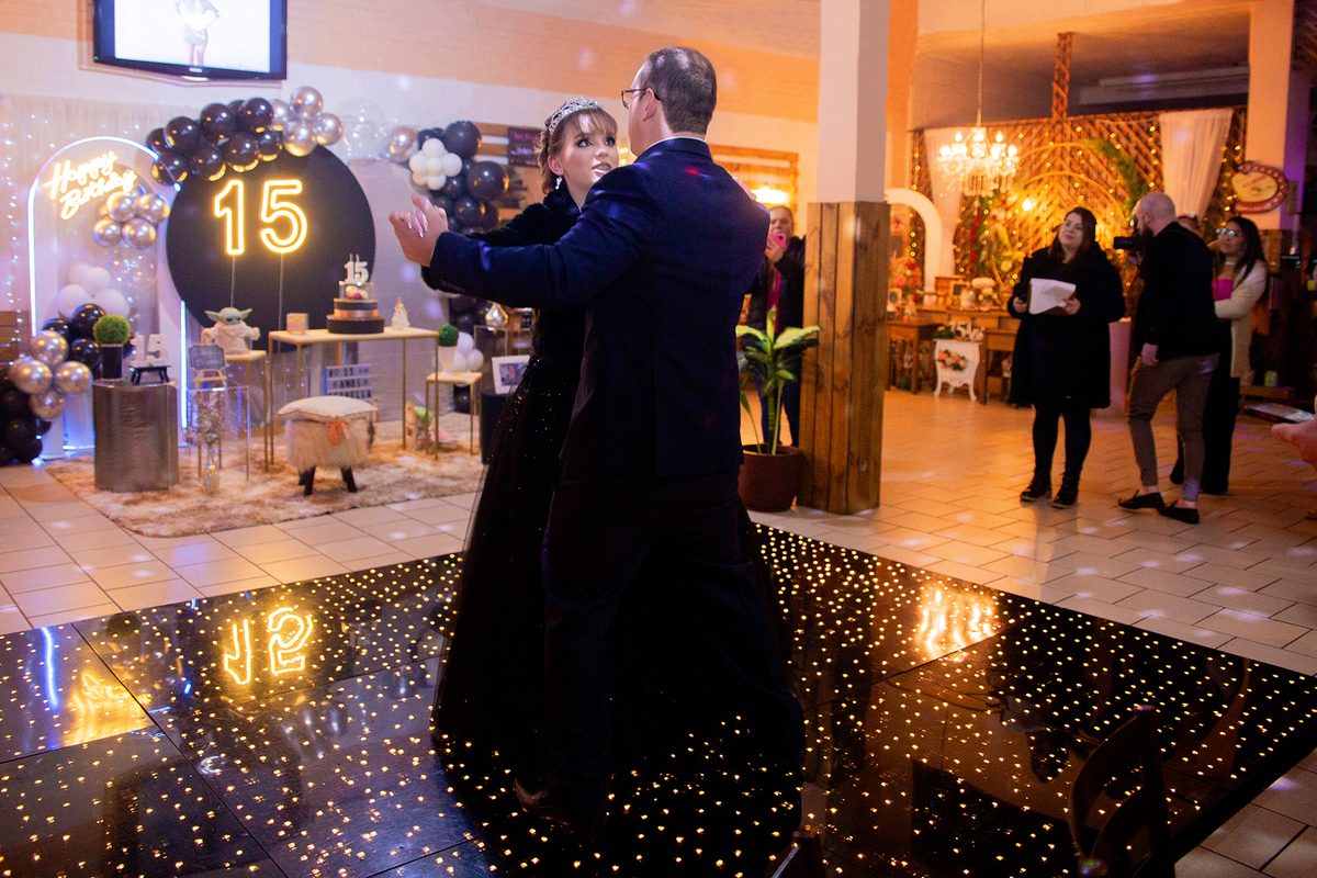 acompanhamento mensal de bebe caxias do sul figurino cenario tematico  personagem foto infantil serra gaucha fotografia familia mundo azul rosa ensaio fotografico crianca newborn baby menino menina smash the cake esmague o bolo banheira urso circo