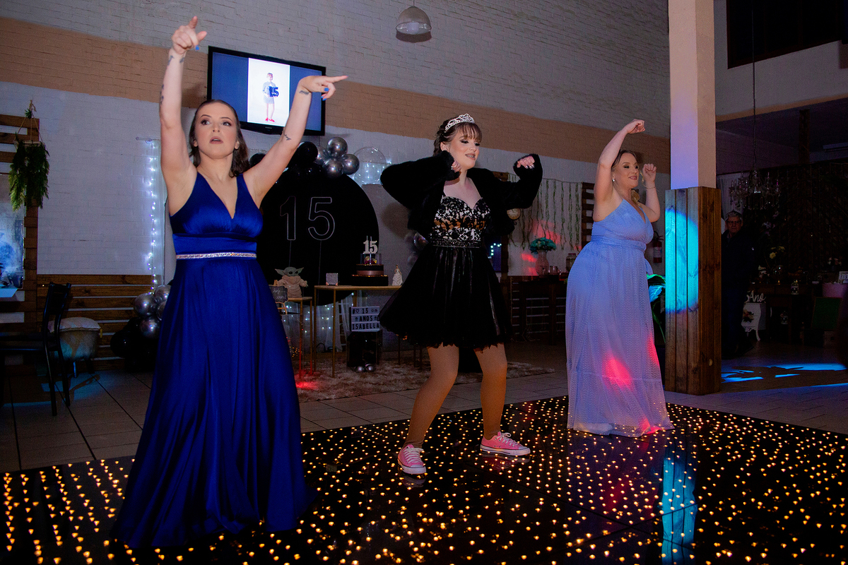 acompanhamento mensal de bebe caxias do sul figurino cenario tematico  personagem foto infantil serra gaucha fotografia familia mundo azul rosa ensaio fotografico crianca newborn baby menino menina smash the cake esmague o bolo banheira urso circo