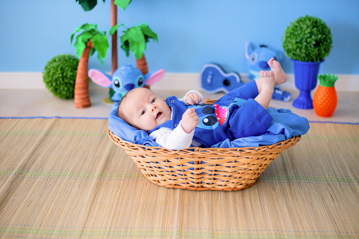 acompanhamento mensal de bebe caxias do sul figurino cenario tematico  personagem foto infantil serra gaucha fotografia familia mundo azul rosa ensaio fotografico crianca newborn baby menino menina smash the cake esmague o bolo banheira urso circo