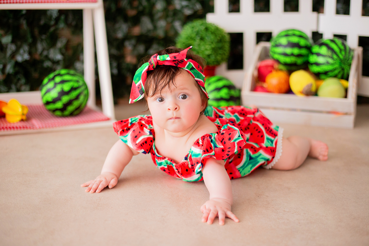 acompanhamento mensal de bebe caxias do sul figurino cenario tematico  personagem foto infantil serra gaucha fotografia familia mundo azul rosa ensaio fotografico crianca newborn baby menino menina smash the cake esmague o bolo banheira urso circo