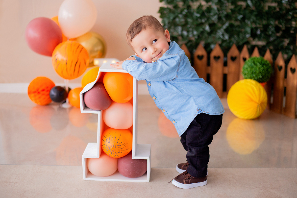 acompanhamento mensal de bebe caxias do sul figurino cenario tematico  personagem foto infantil serra gaucha fotografia familia mundo azul rosa ensaio fotografico crianca newborn baby menino menina smash the cake esmague o bolo banheira urso circo