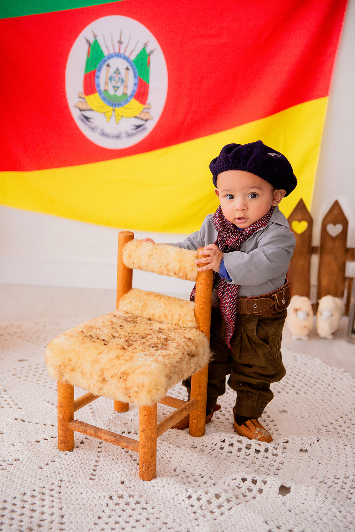 acompanhamento mensal de bebe caxias do sul figurino cenario tematico  personagem foto infantil serra gaucha fotografia familia mundo azul rosa ensaio fotografico crianca newborn baby menino menina smash the cake esmague o bolo banheira urso circo