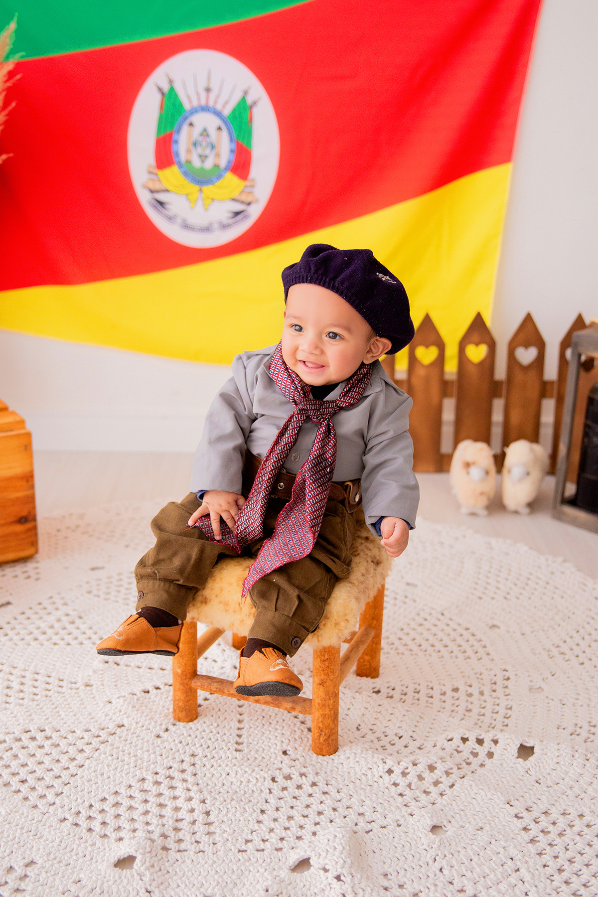 acompanhamento mensal de bebe caxias do sul figurino cenario tematico  personagem foto infantil serra gaucha fotografia familia mundo azul rosa ensaio fotografico crianca newborn baby menino menina smash the cake esmague o bolo banheira urso circo