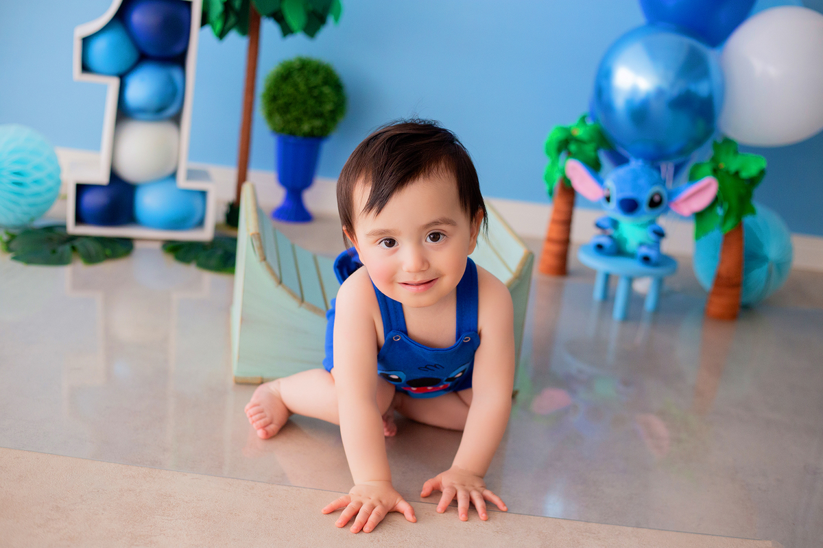 acompanhamento mensal de bebe caxias do sul figurino cenario tematico  personagem foto infantil serra gaucha fotografia familia mundo azul rosa ensaio fotografico crianca newborn baby menino menina smash the cake esmague o bolo banheira urso circo