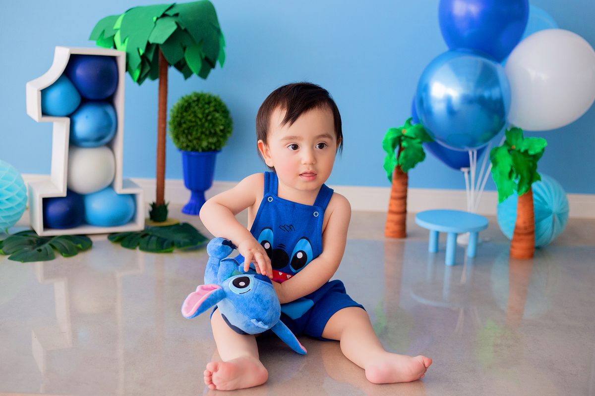 acompanhamento mensal de bebe caxias do sul figurino cenario tematico  personagem foto infantil serra gaucha fotografia familia mundo azul rosa ensaio fotografico crianca newborn baby menino menina smash the cake esmague o bolo banheira urso circo