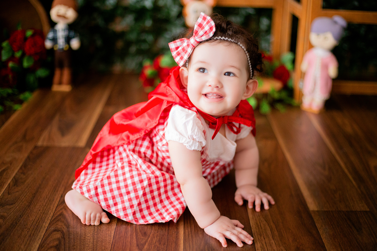 acompanhamento mensal de bebe caxias do sul figurino cenario tematico  personagem foto infantil serra gaucha fotografia familia mundo azul rosa ensaio fotografico crianca newborn baby menino menina smash the cake esmague o bolo banheira urso circo