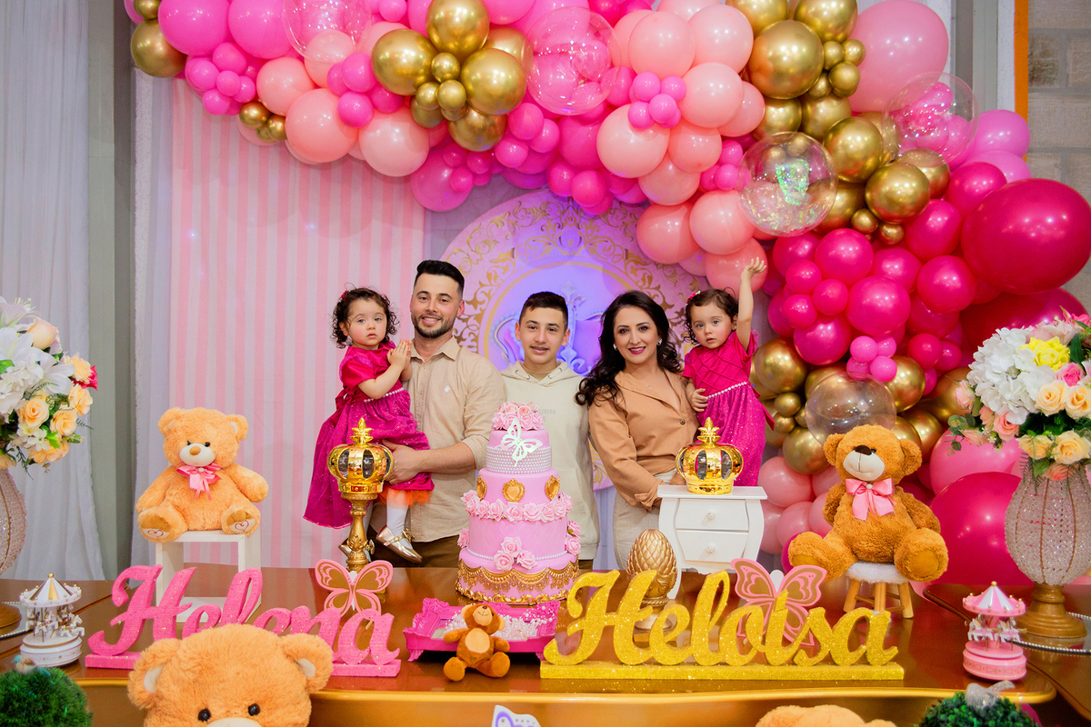 acompanhamento mensal de bebe caxias do sul figurino cenario tematico  personagem foto infantil serra gaucha fotografia familia mundo azul rosa ensaio fotografico crianca newborn baby menino menina smash the cake esmague o bolo banheira urso circo