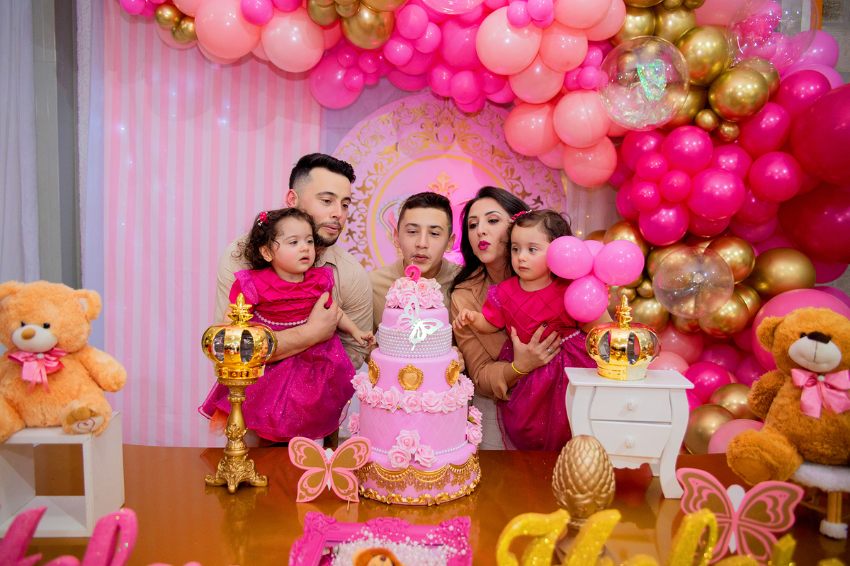acompanhamento mensal de bebe caxias do sul figurino cenario tematico  personagem foto infantil serra gaucha fotografia familia mundo azul rosa ensaio fotografico crianca newborn baby menino menina smash the cake esmague o bolo banheira urso circo