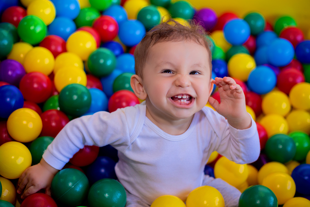 acompanhamento mensal de bebe caxias do sul figurino cenario tematico  personagem foto infantil serra gaucha fotografia familia mundo azul rosa ensaio fotografico crianca newborn baby menino menina smash the cake esmague o bolo banheira urso circo