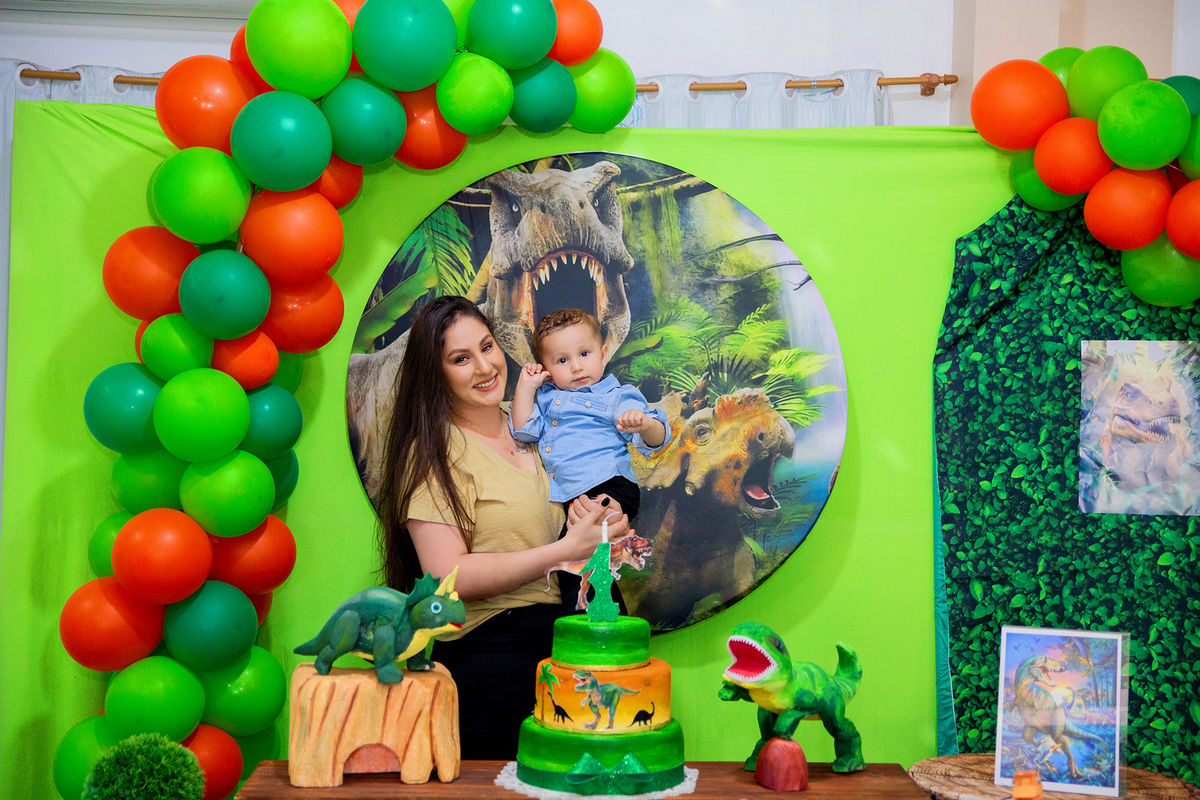 acompanhamento mensal de bebe caxias do sul figurino cenario tematico  personagem foto infantil serra gaucha fotografia familia mundo azul rosa ensaio fotografico crianca newborn baby menino menina smash the cake esmague o bolo banheira urso circo
