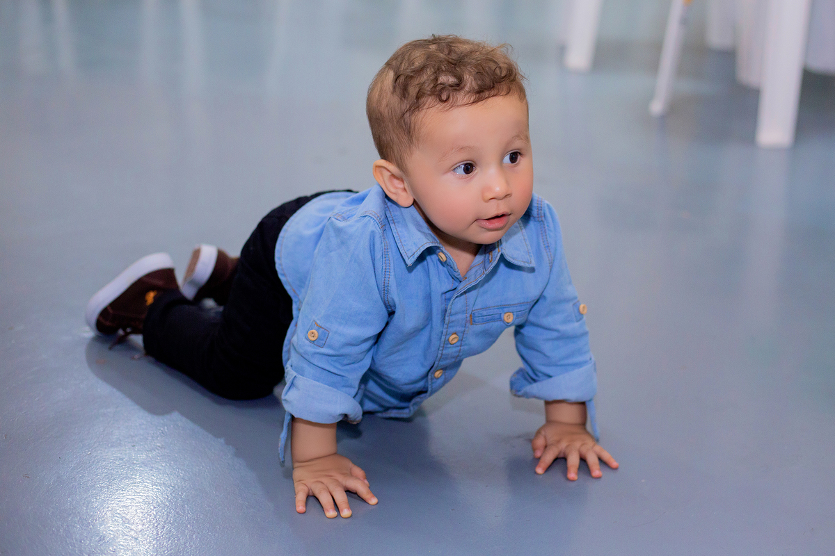 acompanhamento mensal de bebe caxias do sul figurino cenario tematico  personagem foto infantil serra gaucha fotografia familia mundo azul rosa ensaio fotografico crianca newborn baby menino menina smash the cake esmague o bolo banheira urso circo
