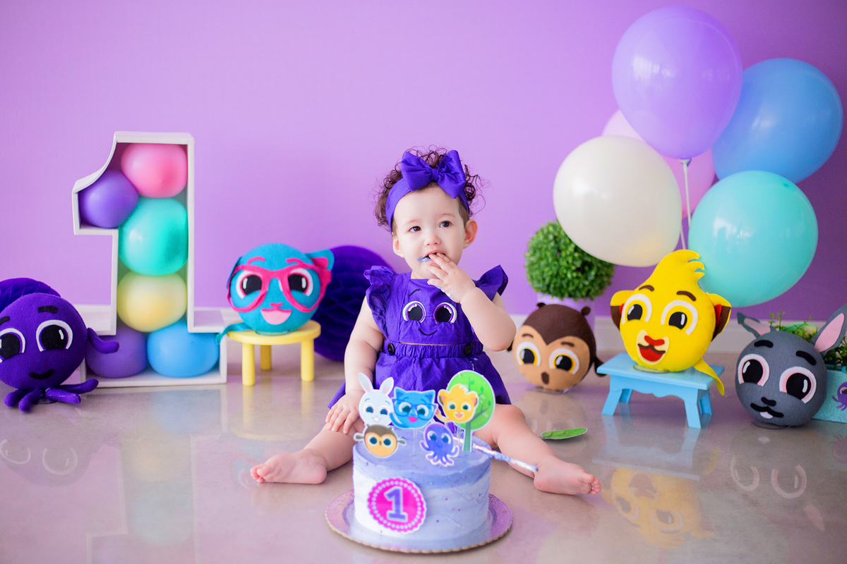 acompanhamento mensal de bebe caxias do sul figurino cenario tematico  personagem foto infantil serra gaucha fotografia familia mundo azul rosa ensaio fotografico crianca newborn baby menino menina smash the cake esmague o bolo banheira urso circo