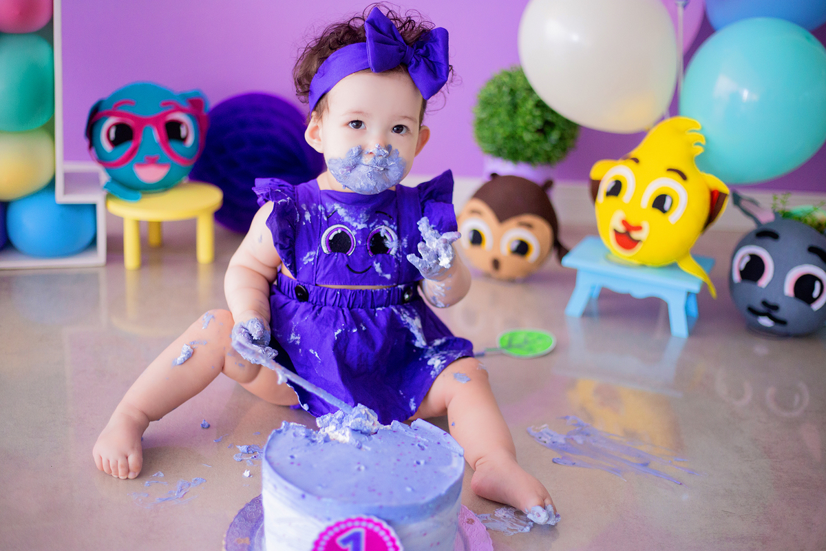 acompanhamento mensal de bebe caxias do sul figurino cenario tematico  personagem foto infantil serra gaucha fotografia familia mundo azul rosa ensaio fotografico crianca newborn baby menino menina smash the cake esmague o bolo banheira urso circo