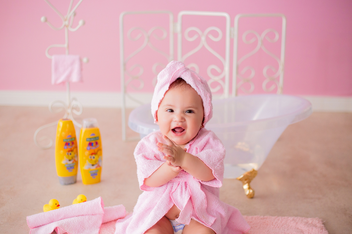 acompanhamento mensal de bebe caxias do sul figurino cenario tematico  personagem foto infantil serra gaucha fotografia familia mundo azul rosa ensaio fotografico crianca newborn baby menino menina smash the cake esmague o bolo banheira urso circo