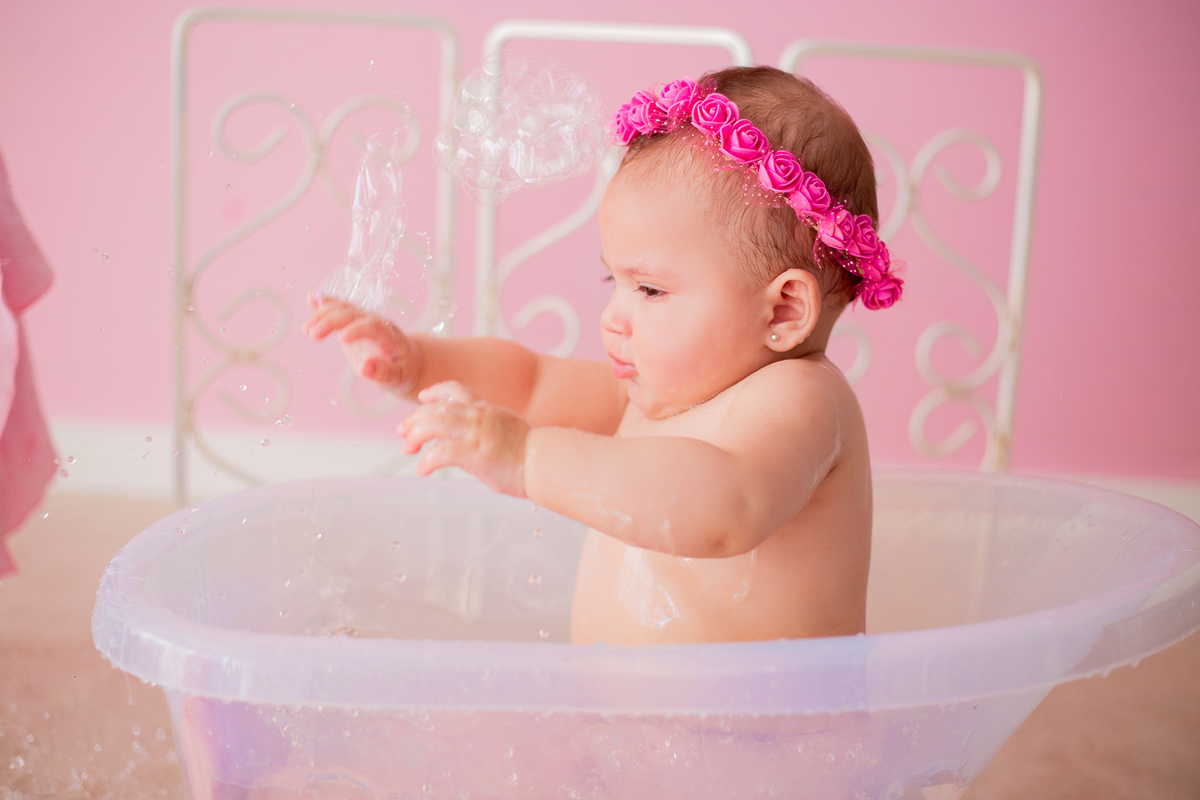 acompanhamento mensal de bebe caxias do sul figurino cenario tematico  personagem foto infantil serra gaucha fotografia familia mundo azul rosa ensaio fotografico crianca newborn baby menino menina smash the cake esmague o bolo banheira urso circo