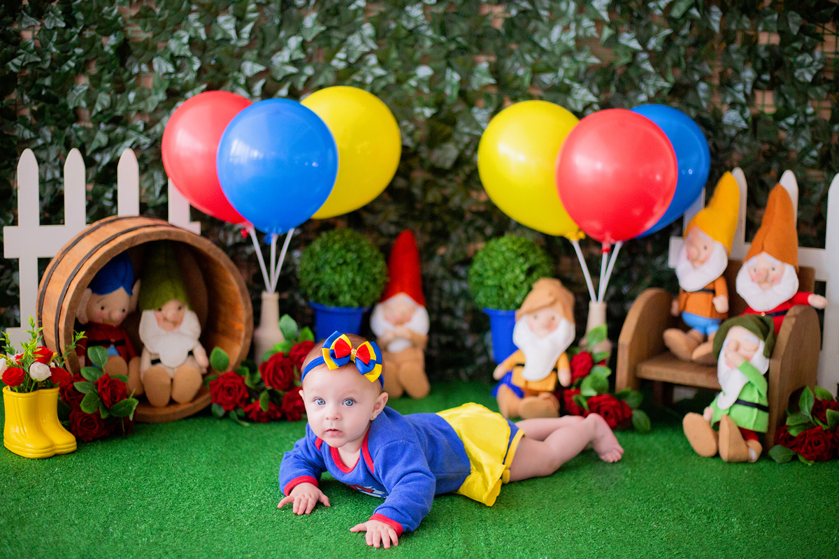 acompanhamento mensal de bebe caxias do sul figurino cenario tematico  personagem foto infantil serra gaucha fotografia familia mundo azul rosa ensaio fotografico crianca newborn baby menino menina smash the cake esmague o bolo banheira urso circo