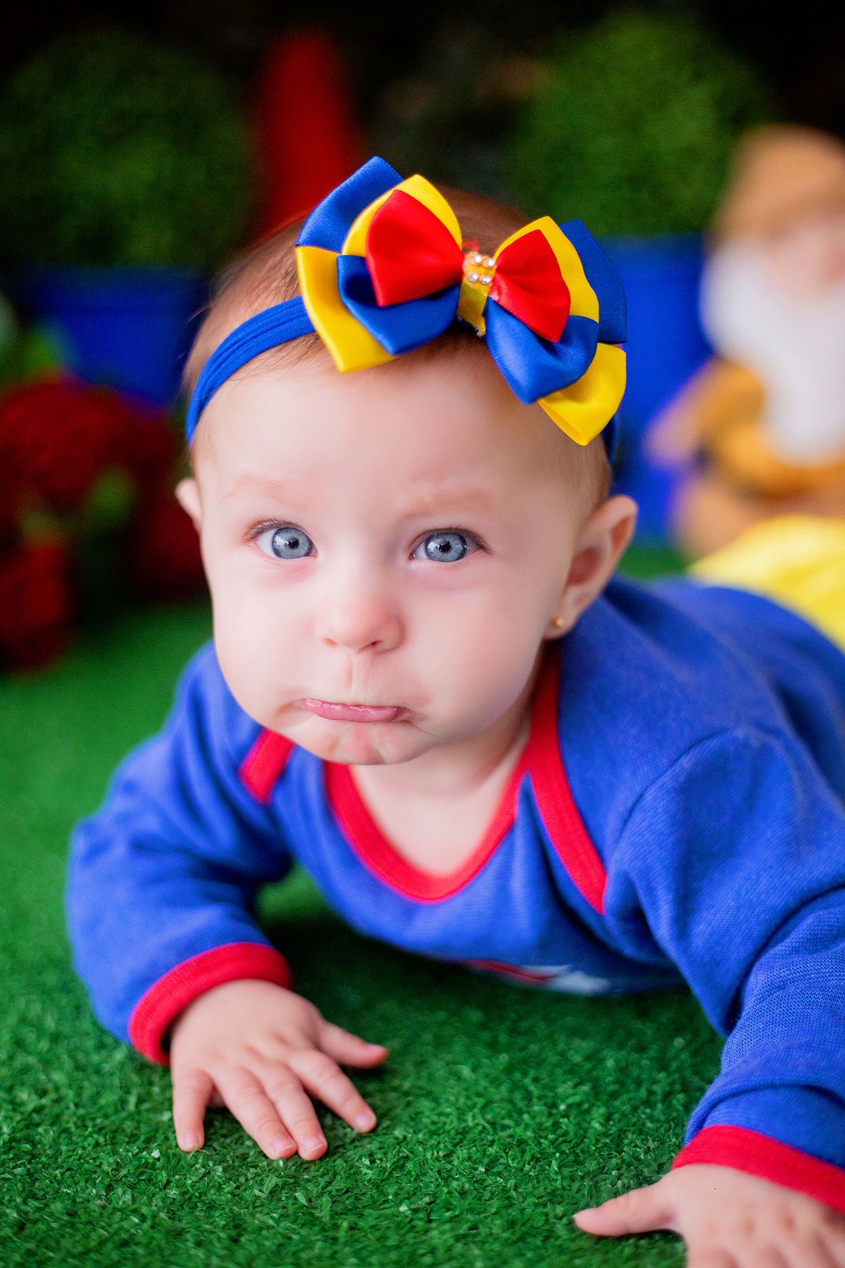 acompanhamento mensal de bebe caxias do sul figurino cenario tematico  personagem foto infantil serra gaucha fotografia familia mundo azul rosa ensaio fotografico crianca newborn baby menino menina smash the cake esmague o bolo banheira urso circo
