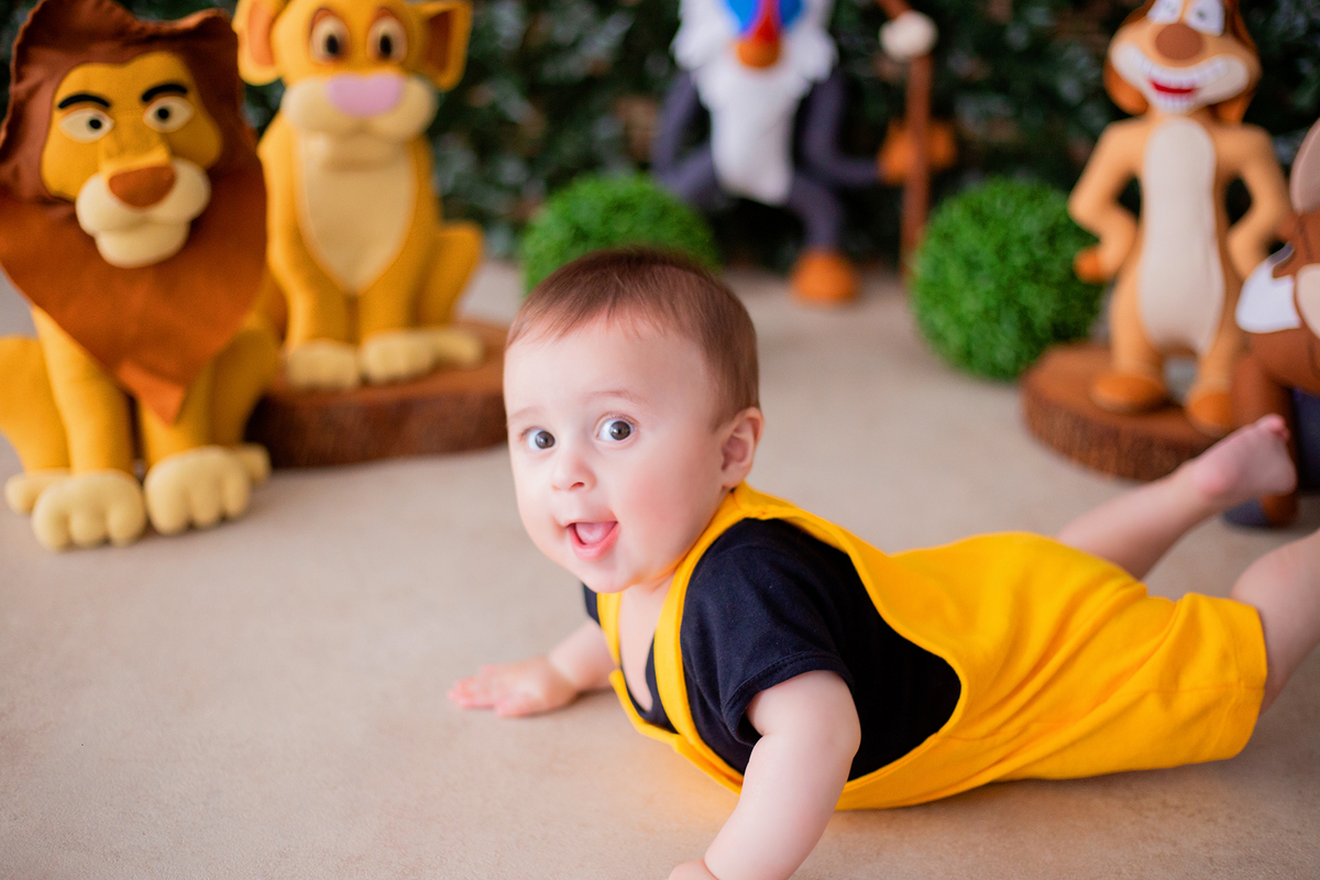 acompanhamento mensal de bebe caxias do sul figurino cenario tematico  personagem foto infantil serra gaucha fotografia familia mundo azul rosa ensaio fotografico crianca newborn baby menino menina smash the cake esmague o bolo banheira urso circo