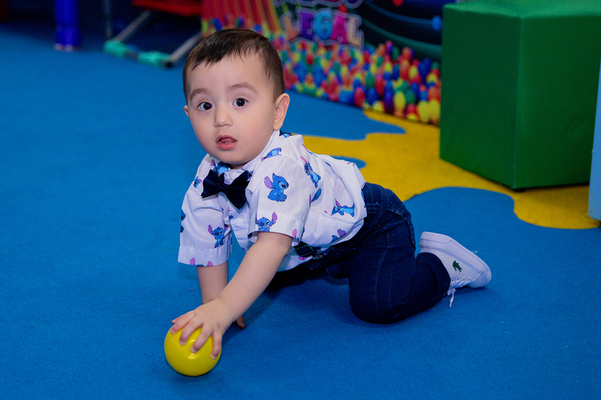 acompanhamento mensal de bebe caxias do sul figurino cenario tematico  personagem foto infantil serra gaucha fotografia familia mundo azul rosa ensaio fotografico crianca newborn baby menino menina smash the cake esmague o bolo banheira urso circo