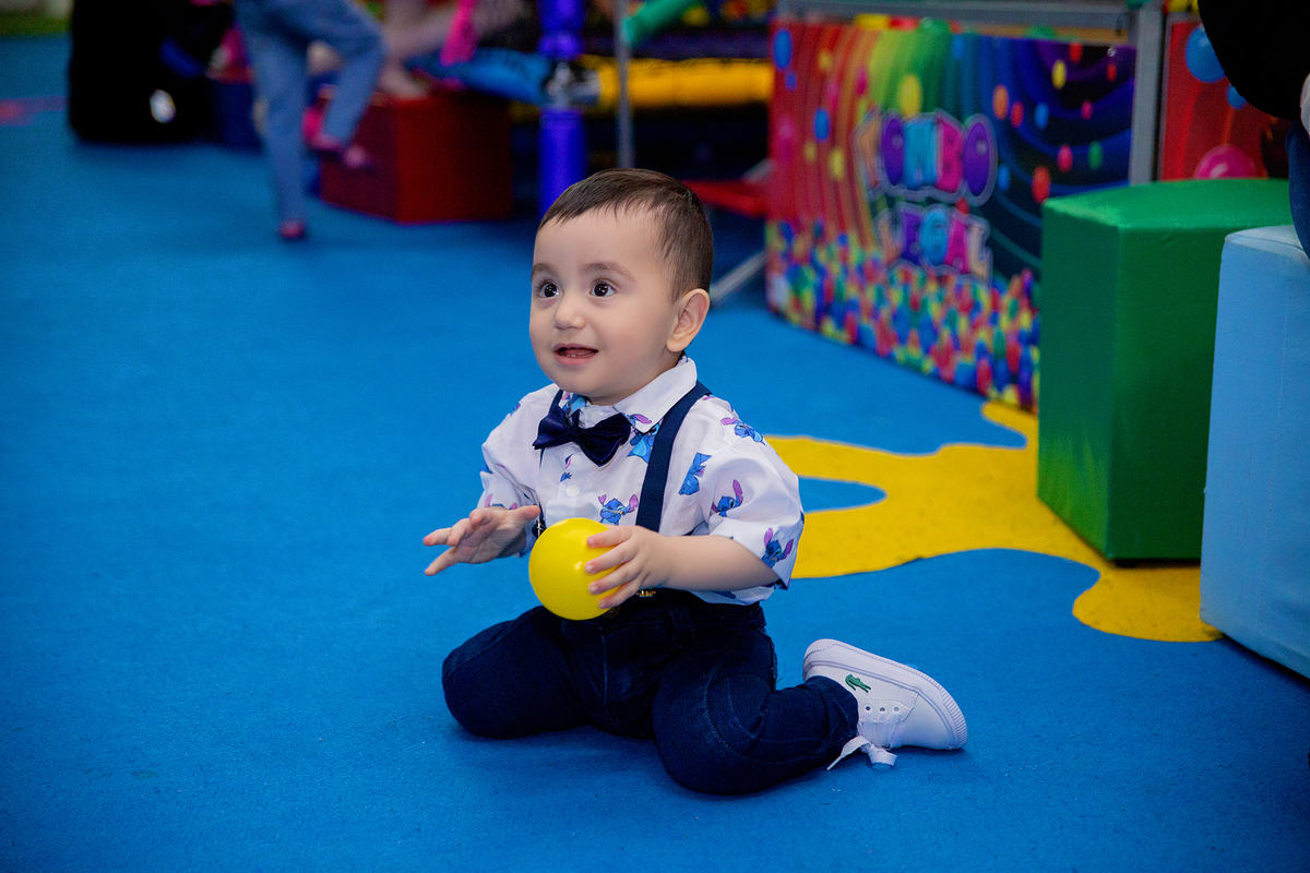 acompanhamento mensal de bebe caxias do sul figurino cenario tematico  personagem foto infantil serra gaucha fotografia familia mundo azul rosa ensaio fotografico crianca newborn baby menino menina smash the cake esmague o bolo banheira urso circo