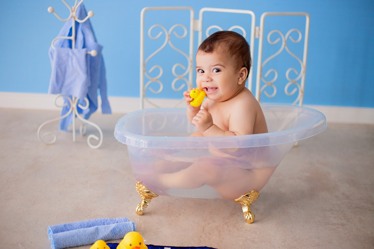 acompanhamento mensal de bebe caxias do sul figurino cenario tematico  personagem foto infantil serra gaucha fotografia familia mundo azul rosa ensaio fotografico crianca newborn baby menino menina smash the cake esmague o bolo banheira urso circo