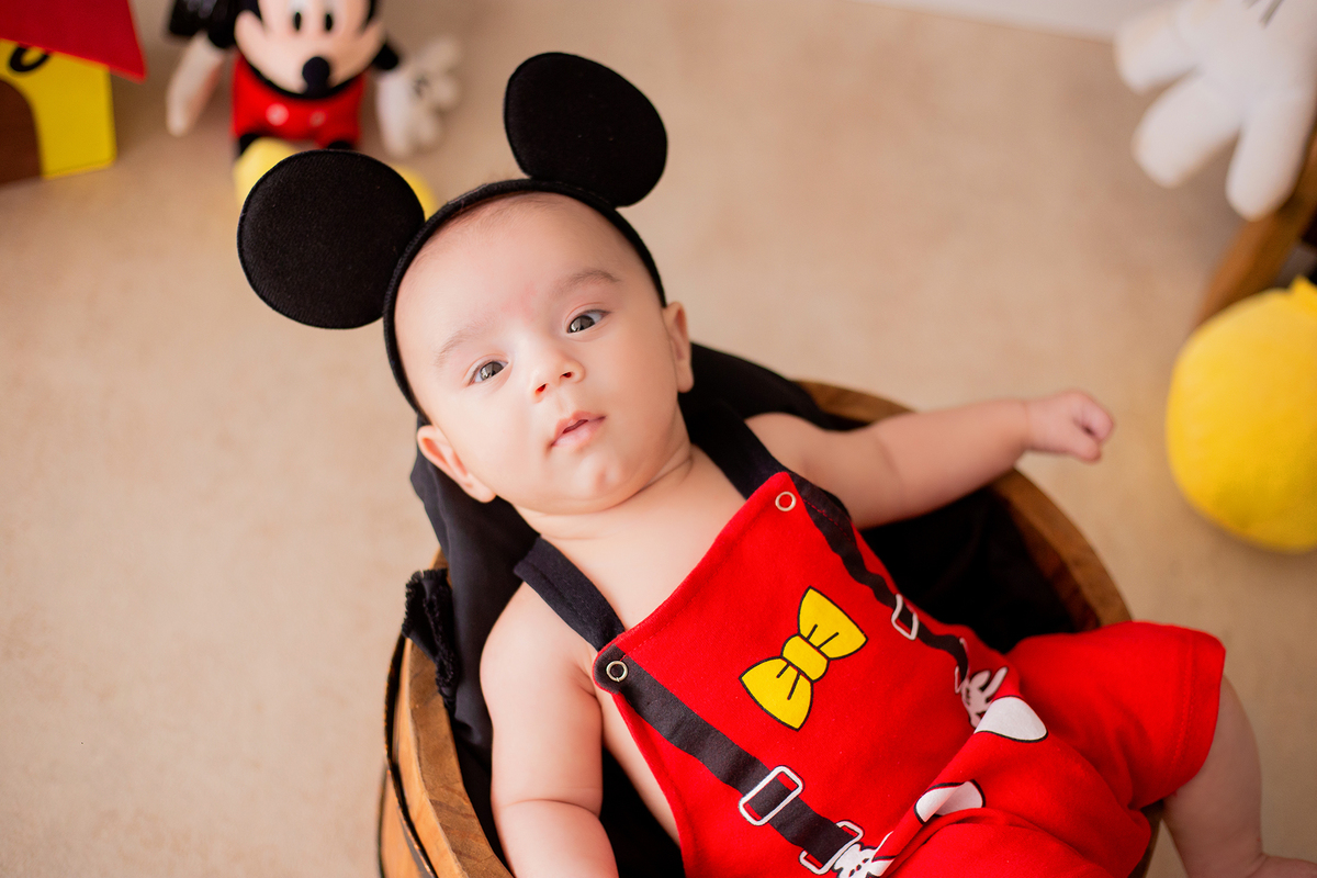 acompanhamento mensal de bebe caxias do sul figurino cenario tematico  personagem foto infantil serra gaucha fotografia familia mundo azul rosa ensaio fotografico crianca newborn baby menino menina smash the cake esmague o bolo banheira urso circo