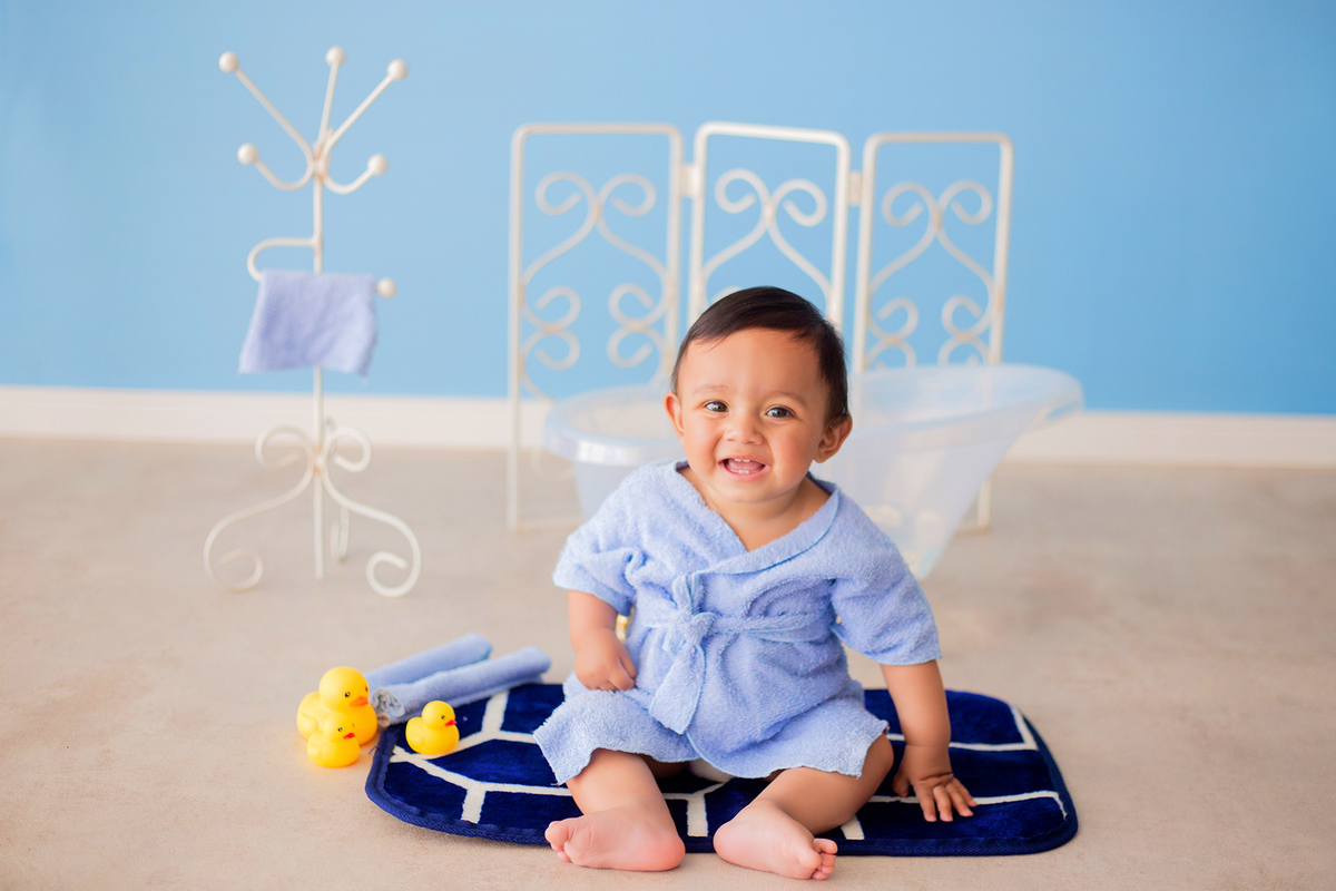 acompanhamento mensal de bebe caxias do sul figurino cenario tematico  personagem foto infantil serra gaucha fotografia familia mundo azul rosa ensaio fotografico crianca newborn baby menino menina smash the cake esmague o bolo banheira urso circo