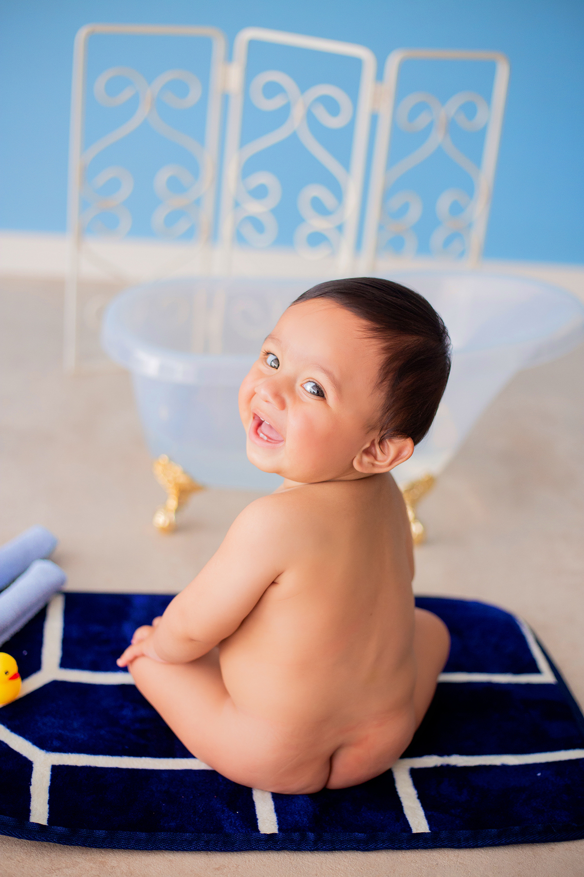 acompanhamento mensal de bebe caxias do sul figurino cenario tematico  personagem foto infantil serra gaucha fotografia familia mundo azul rosa ensaio fotografico crianca newborn baby menino menina smash the cake esmague o bolo banheira urso circo
