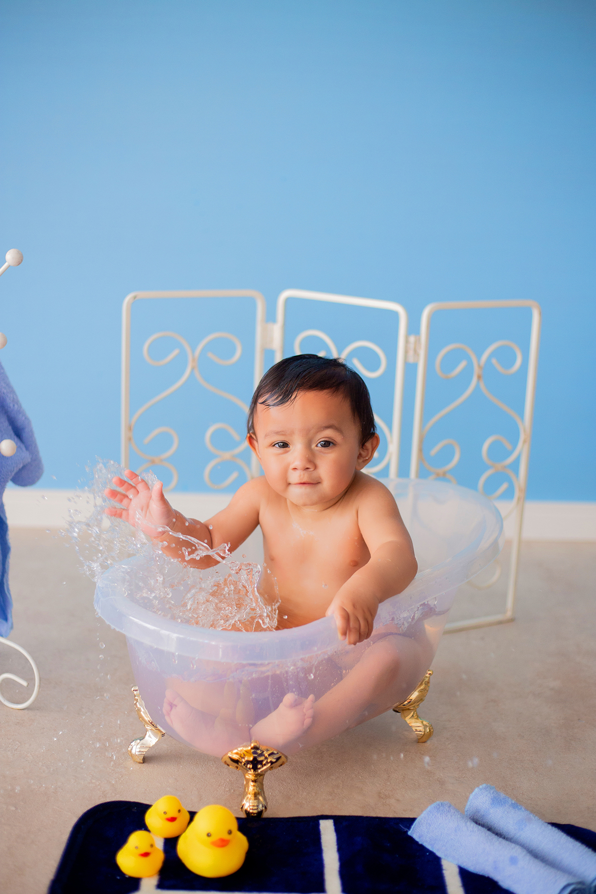 acompanhamento mensal de bebe caxias do sul figurino cenario tematico  personagem foto infantil serra gaucha fotografia familia mundo azul rosa ensaio fotografico crianca newborn baby menino menina smash the cake esmague o bolo banheira urso circo