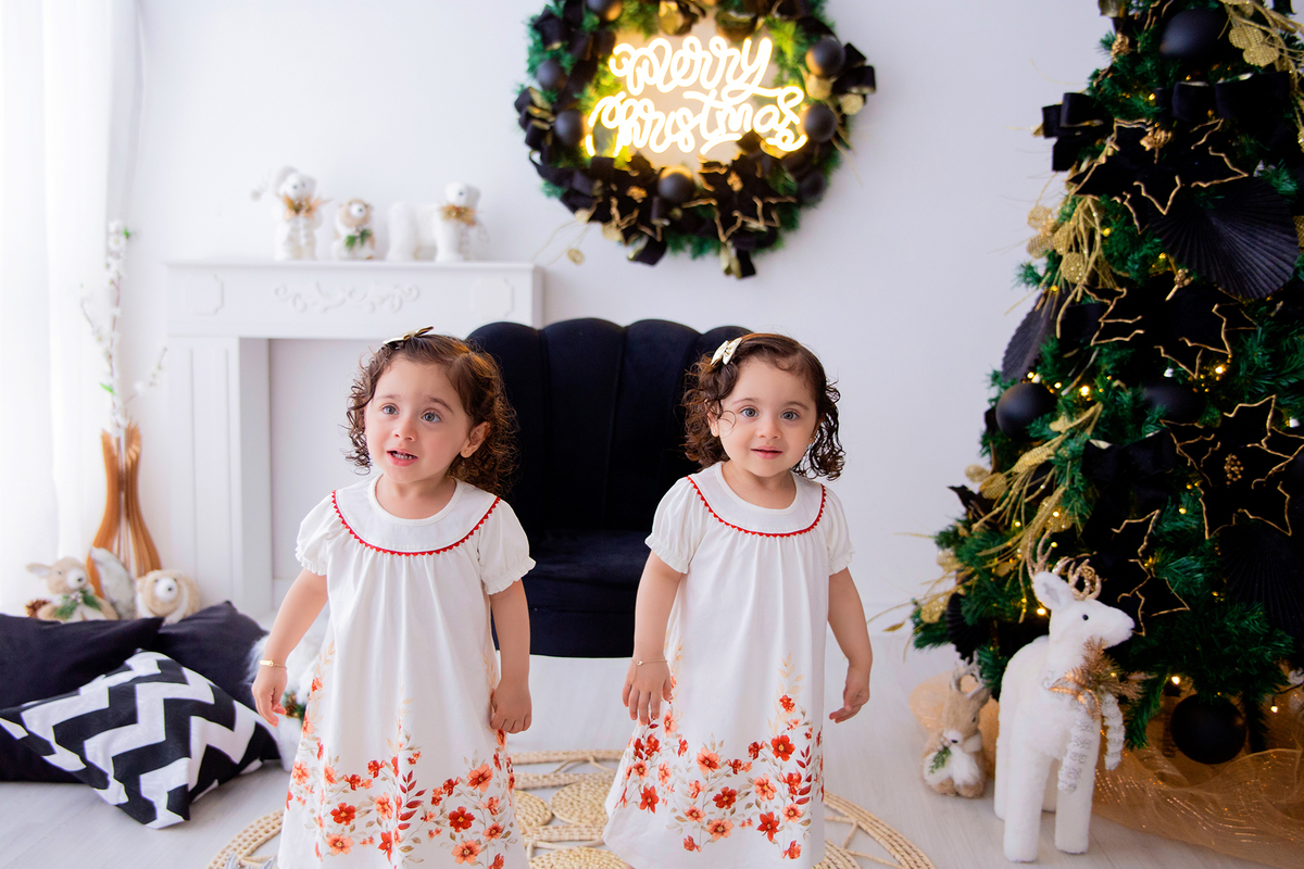 acompanhamento mensal de bebe caxias do sul figurino cenario tematico  personagem foto infantil serra gaucha fotografia familia mundo azul rosa ensaio fotografico crianca newborn baby menino menina smash the cake esmague o bolo banheira urso circo