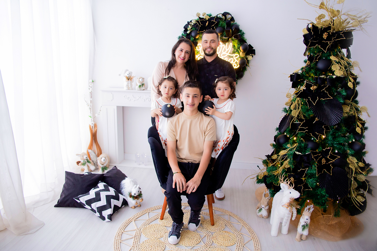 acompanhamento mensal de bebe caxias do sul figurino cenario tematico  personagem foto infantil serra gaucha fotografia familia mundo azul rosa ensaio fotografico crianca newborn baby menino menina smash the cake esmague o bolo banheira urso circo