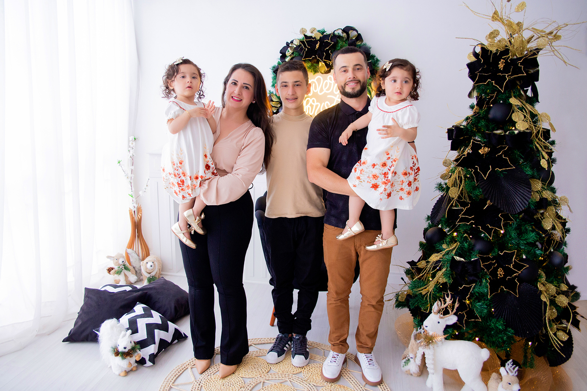 acompanhamento mensal de bebe caxias do sul figurino cenario tematico  personagem foto infantil serra gaucha fotografia familia mundo azul rosa ensaio fotografico crianca newborn baby menino menina smash the cake esmague o bolo banheira urso circo