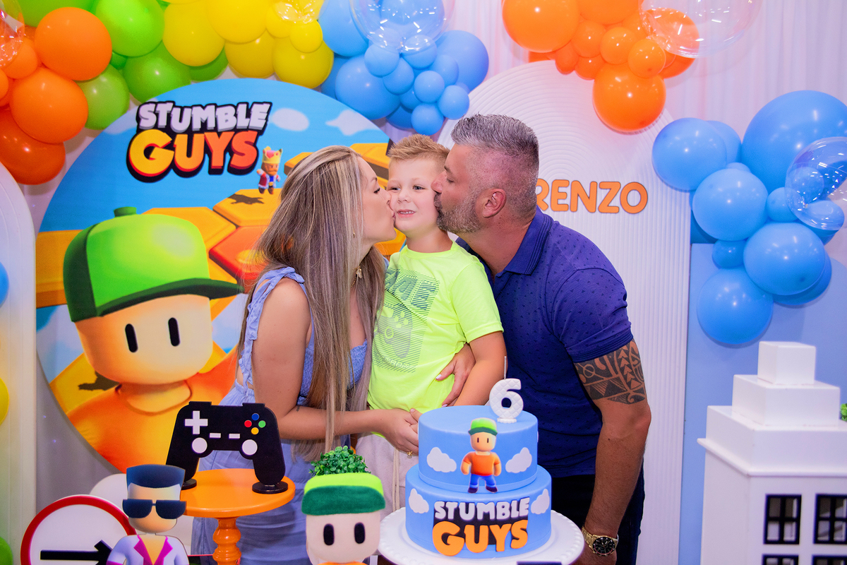 acompanhamento mensal de bebe caxias do sul figurino cenario tematico  personagem foto infantil serra gaucha fotografia familia mundo azul rosa ensaio fotografico crianca newborn baby menino menina smash the cake esmague o bolo banheira urso circo