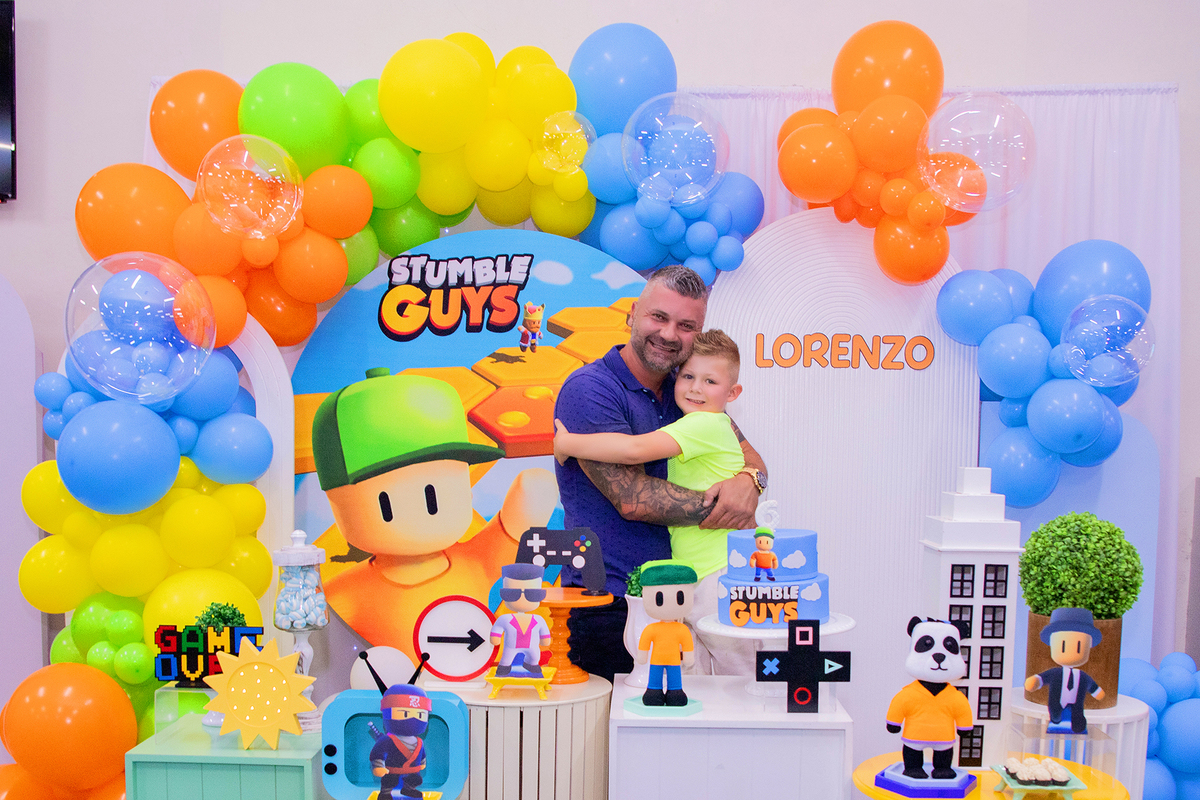 acompanhamento mensal de bebe caxias do sul figurino cenario tematico  personagem foto infantil serra gaucha fotografia familia mundo azul rosa ensaio fotografico crianca newborn baby menino menina smash the cake esmague o bolo banheira urso circo