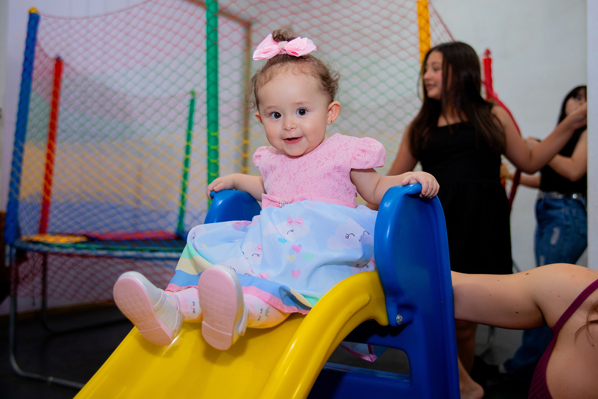 acompanhamento mensal de bebe caxias do sul figurino cenario tematico  personagem foto infantil serra gaucha fotografia familia mundo azul rosa ensaio fotografico crianca newborn baby menino menina smash the cake esmague o bolo banheira urso circo