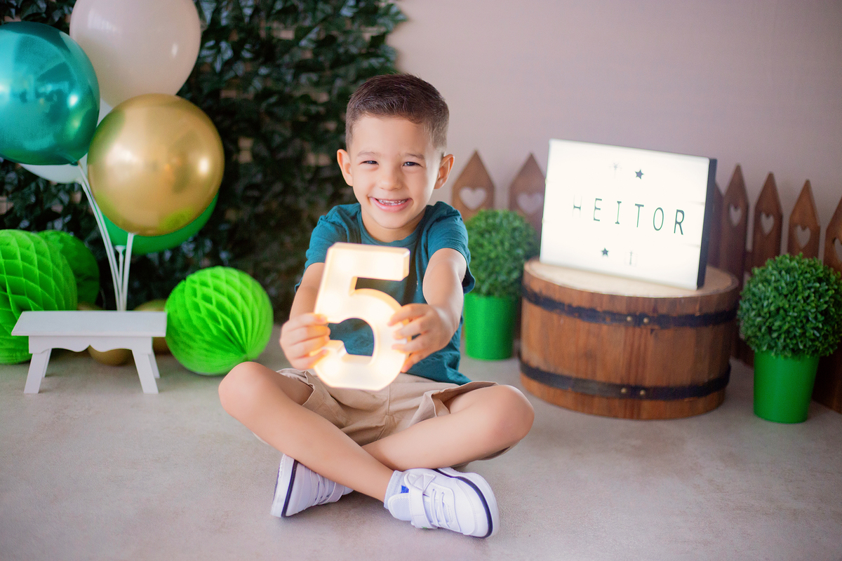 acompanhamento mensal de bebe caxias do sul figurino cenario tematico  personagem foto infantil serra gaucha fotografia familia mundo azul rosa ensaio fotografico crianca newborn baby menino menina smash the cake esmague o bolo banheira urso circo