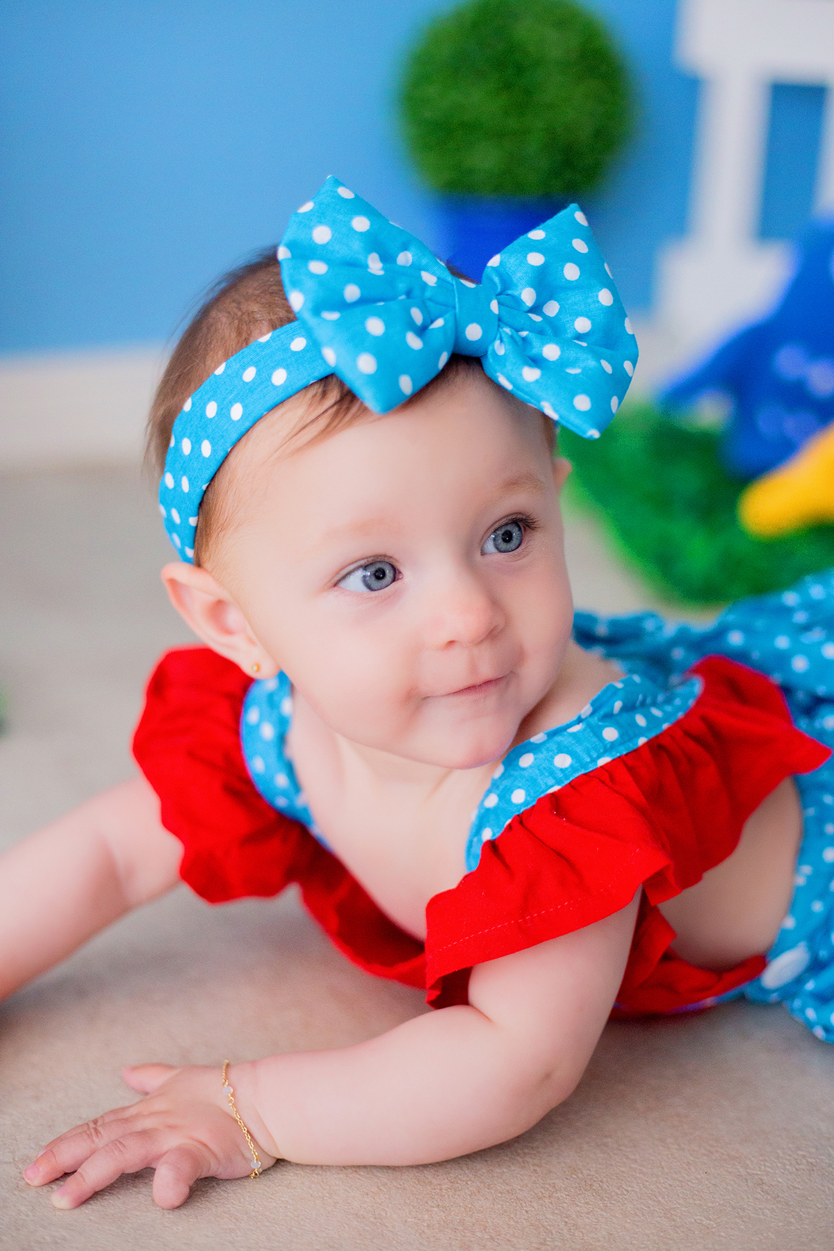 acompanhamento mensal de bebe caxias do sul figurino cenario tematico  personagem foto infantil serra gaucha fotografia familia mundo azul rosa ensaio fotografico crianca newborn baby menino menina smash the cake esmague o bolo banheira urso circo