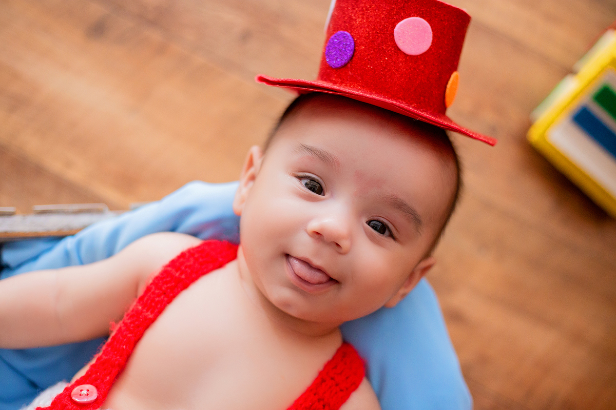 acompanhamento mensal de bebe caxias do sul figurino cenario tematico  personagem foto infantil serra gaucha fotografia familia mundo azul rosa ensaio fotografico crianca newborn baby menino menina smash the cake esmague o bolo banheira urso circo