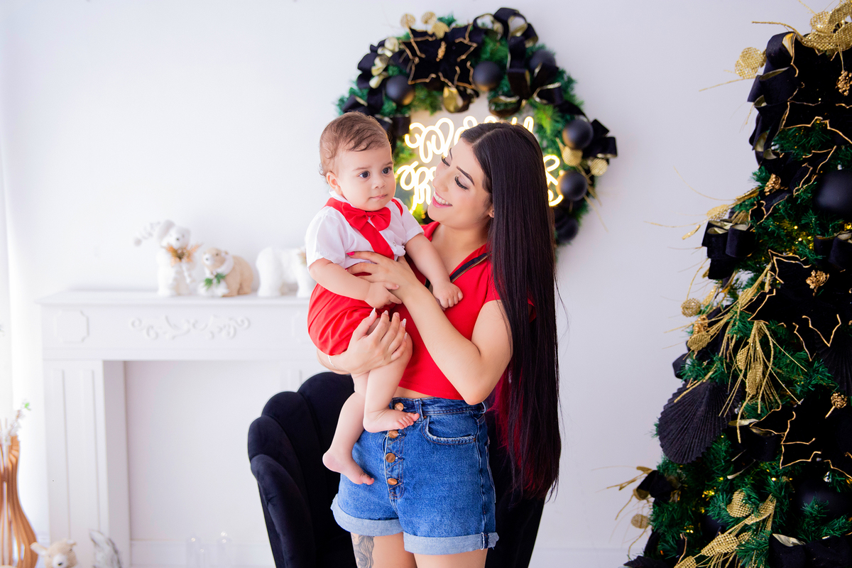 acompanhamento mensal de bebe caxias do sul figurino cenario tematico  personagem foto infantil serra gaucha fotografia familia mundo azul rosa ensaio fotografico crianca newborn baby menino menina smash the cake esmague o bolo banheira urso circo