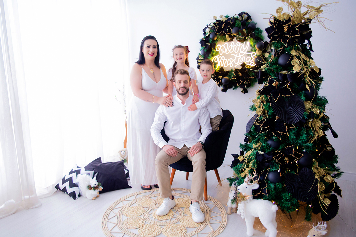 acompanhamento mensal de bebe caxias do sul figurino cenario tematico  personagem foto infantil serra gaucha fotografia familia mundo azul rosa ensaio fotografico crianca newborn baby menino menina smash the cake esmague o bolo banheira urso circo